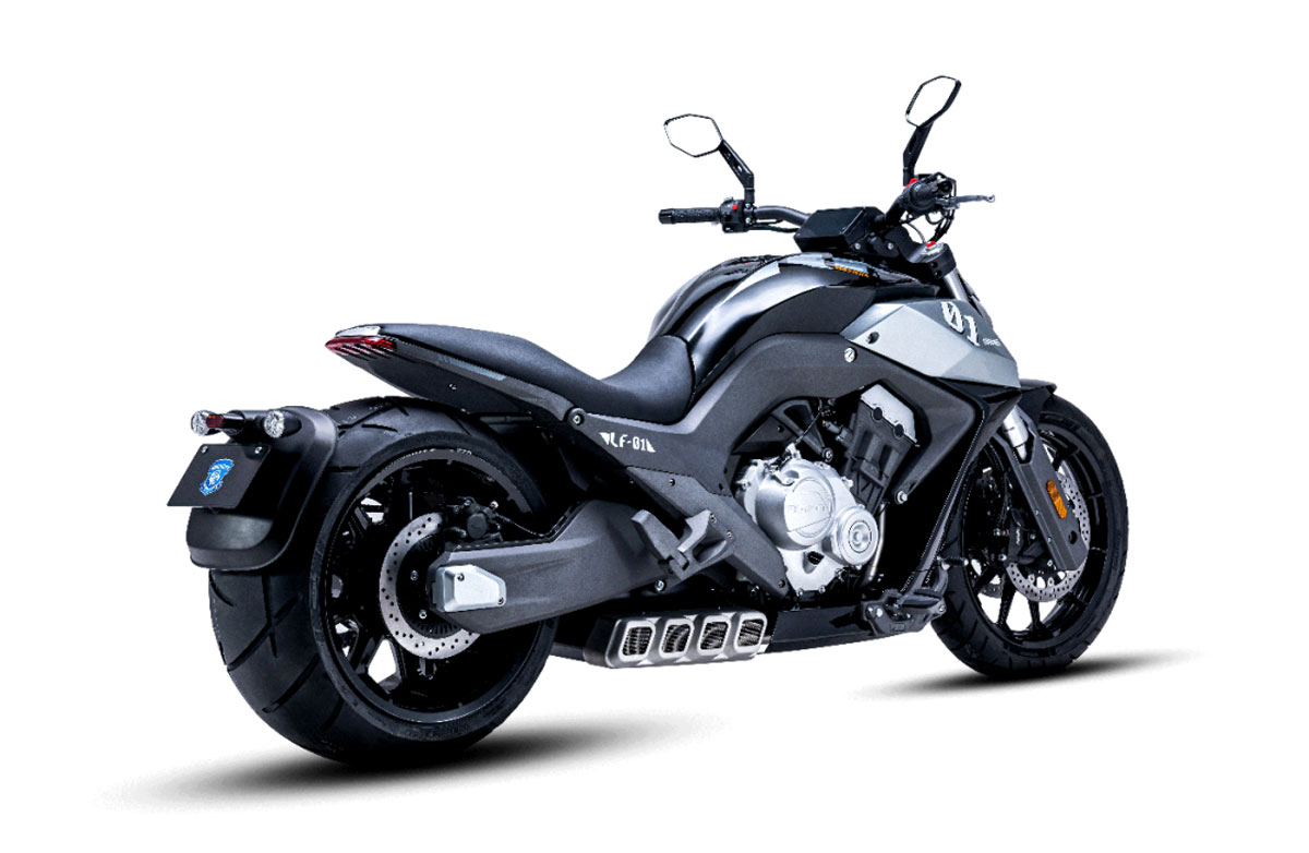 Moto-phan-khoi-lon-benda-lfc700-2023