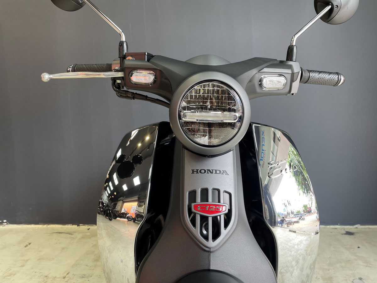 Xe-Cub-C125-Disney-37