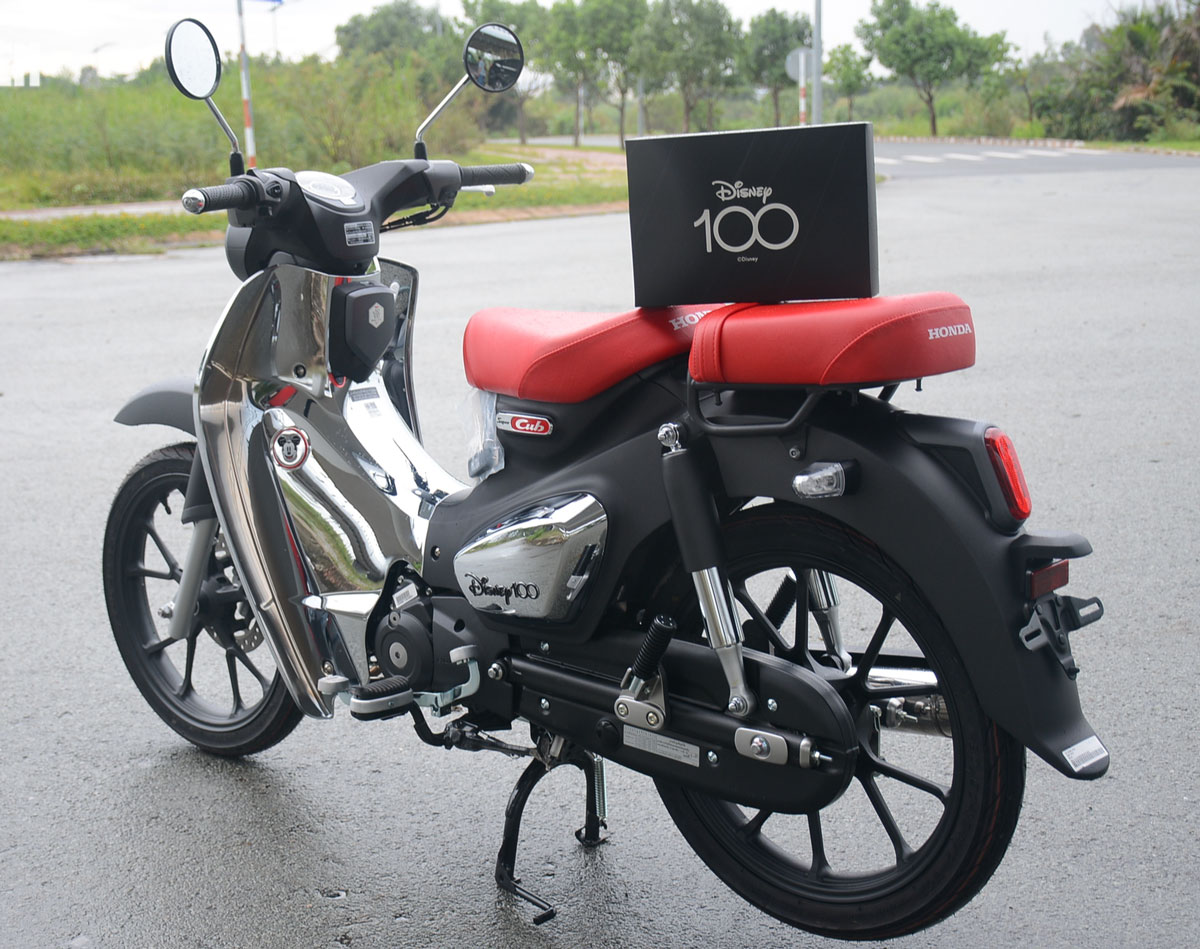honda-cub-disney-100-limited-4