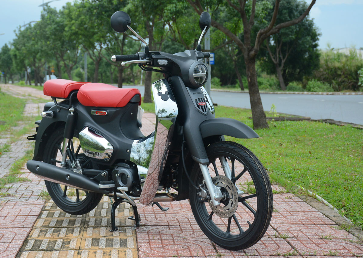 honda-cub-disney-100-limited-5