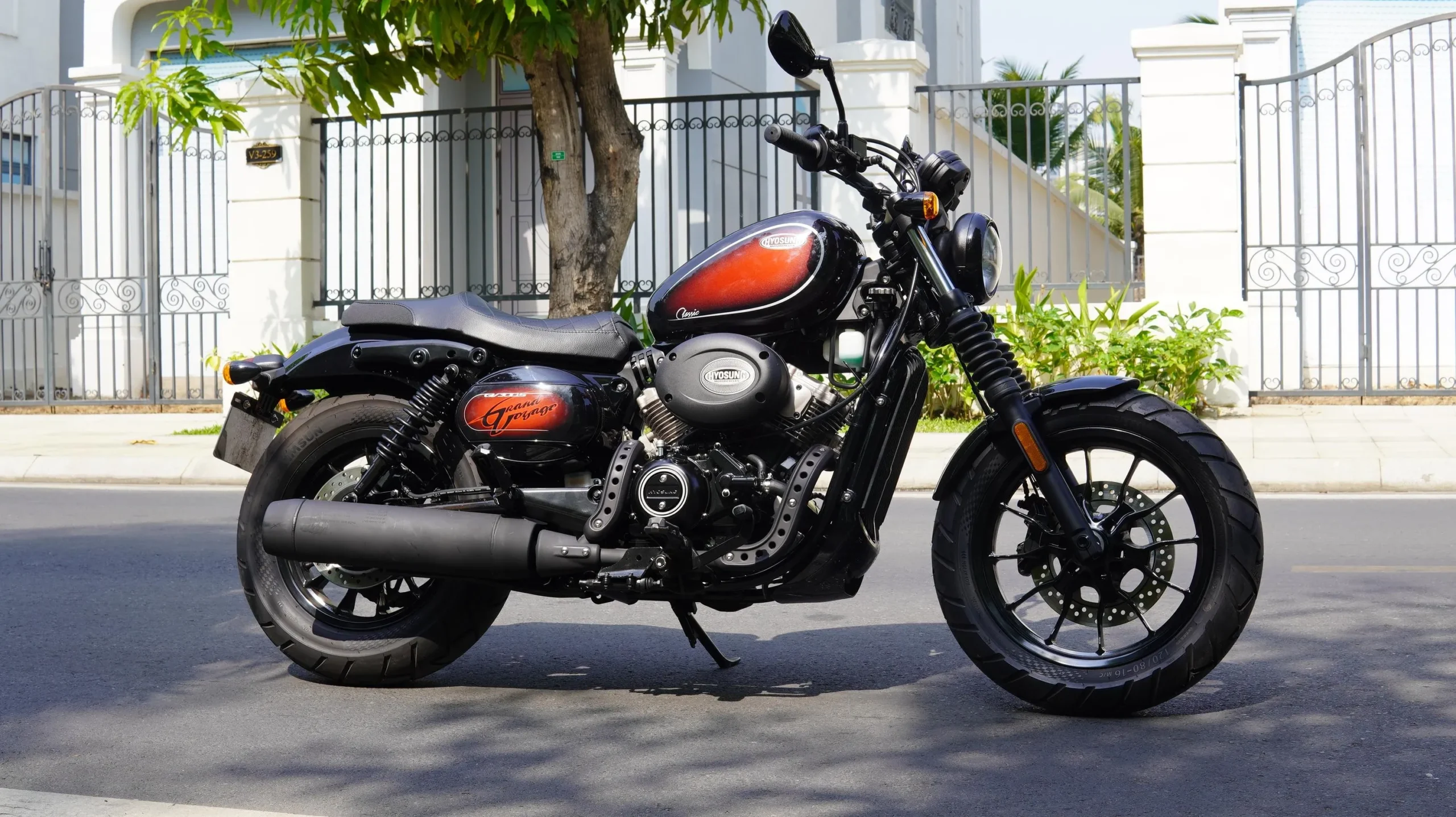 Hyosung GV300S