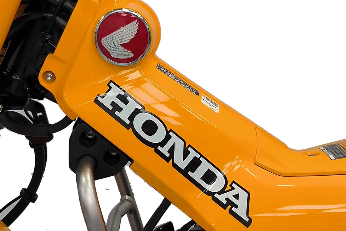 Khung sướn có biểu tượng của HONDA chính hãng