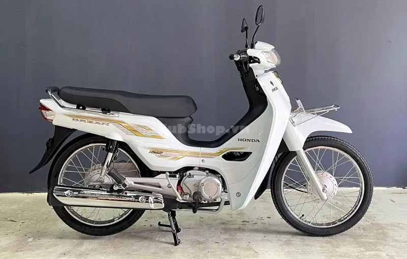 Honda Dream 125 nhập Thái Lan màu trắng đang được săn đón tại Việt Nam