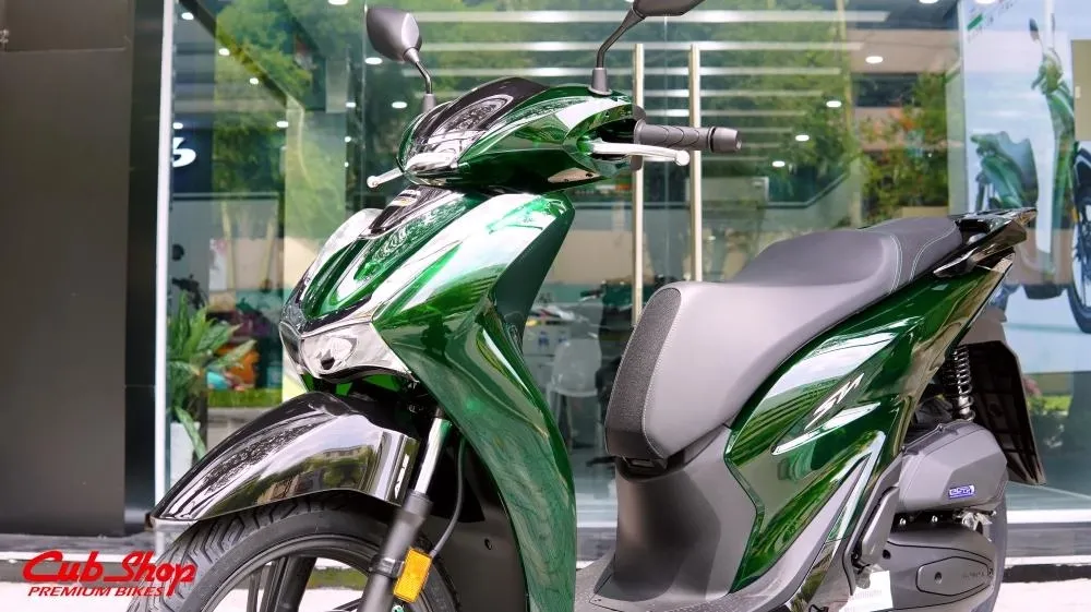SH125i Vetro nhập khẩu Ý