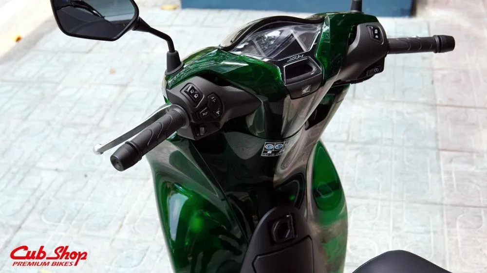 SH125i Vetro nhập khẩu Ý