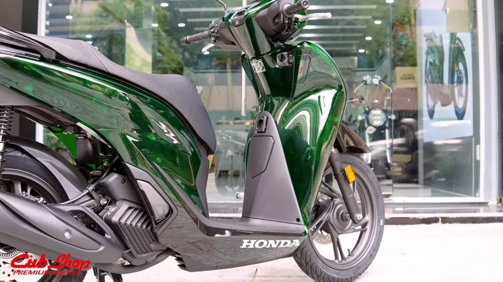 SH125i Vetro nhập khẩu Ý
