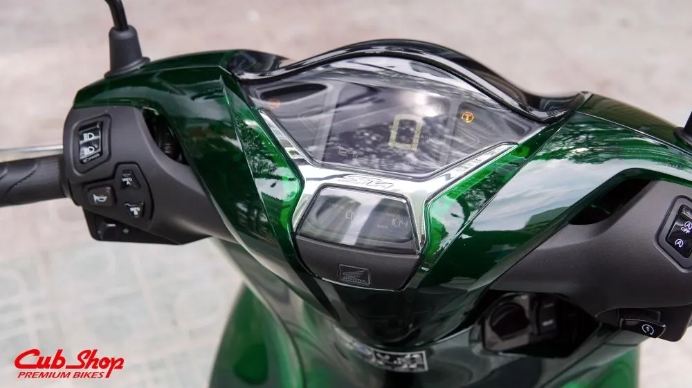 SH125i Vetro nhập khẩu Ý