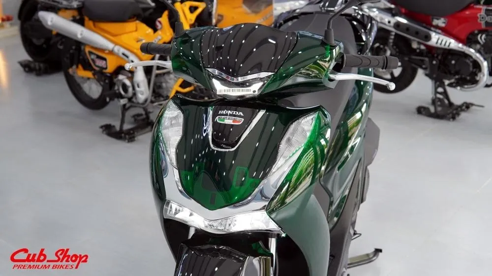 SH125i Vetro nhập khẩu Ý