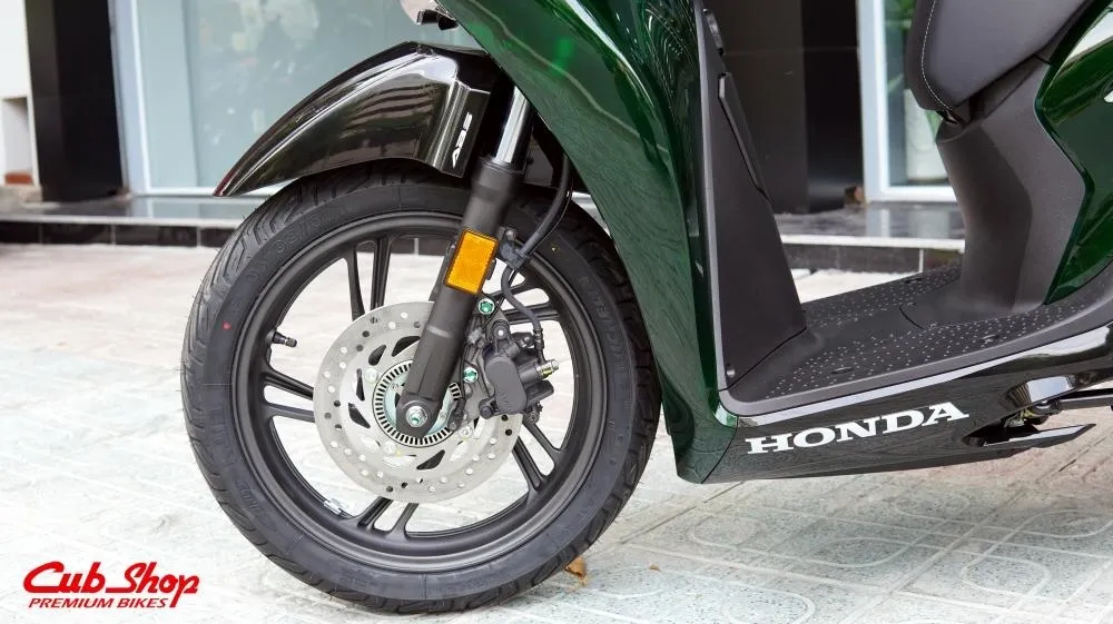 SH125i Vetro nhập khẩu Ý