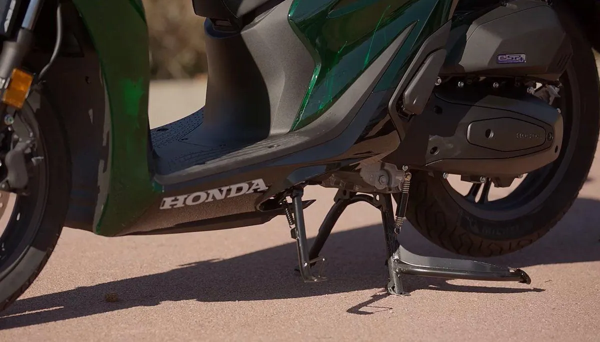 SH125i Vetro nhập khẩu Ý