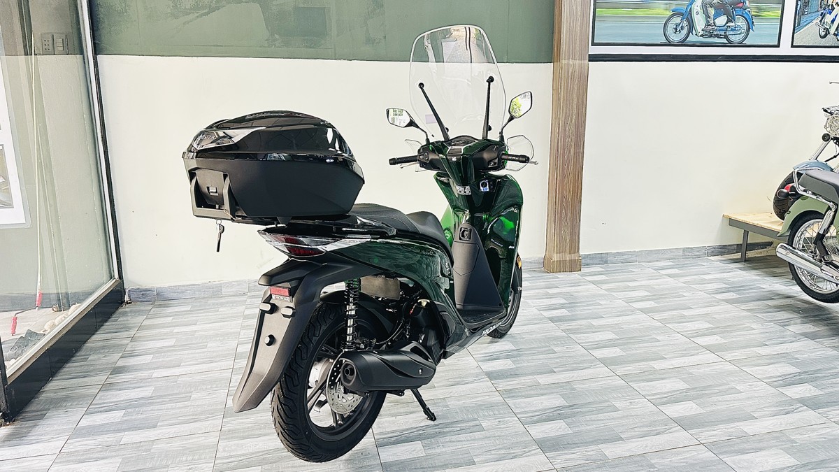 Kính Chắn Gió Xe SH Vetro Ý – Sh150i /Sh125i Vetro
