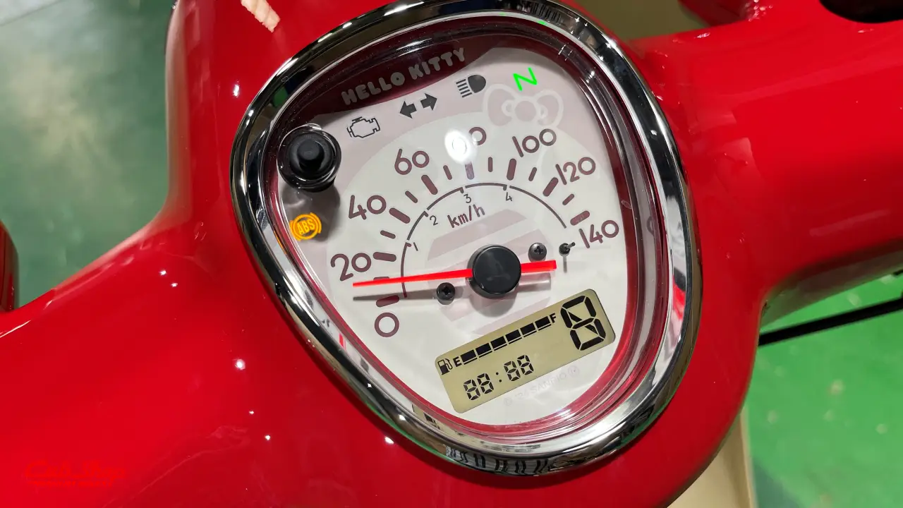 Honda Super Cub Hello Kitty 110cc – Biểu Tượng Phong Cách Hiện Đại