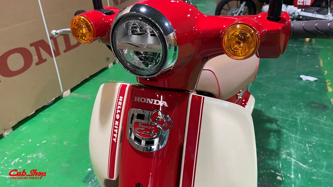 Honda Super Cub Hello Kitty 110cc – Biểu Tượng Phong Cách Hiện Đại