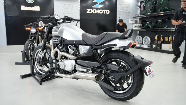 Hyosung GV350X